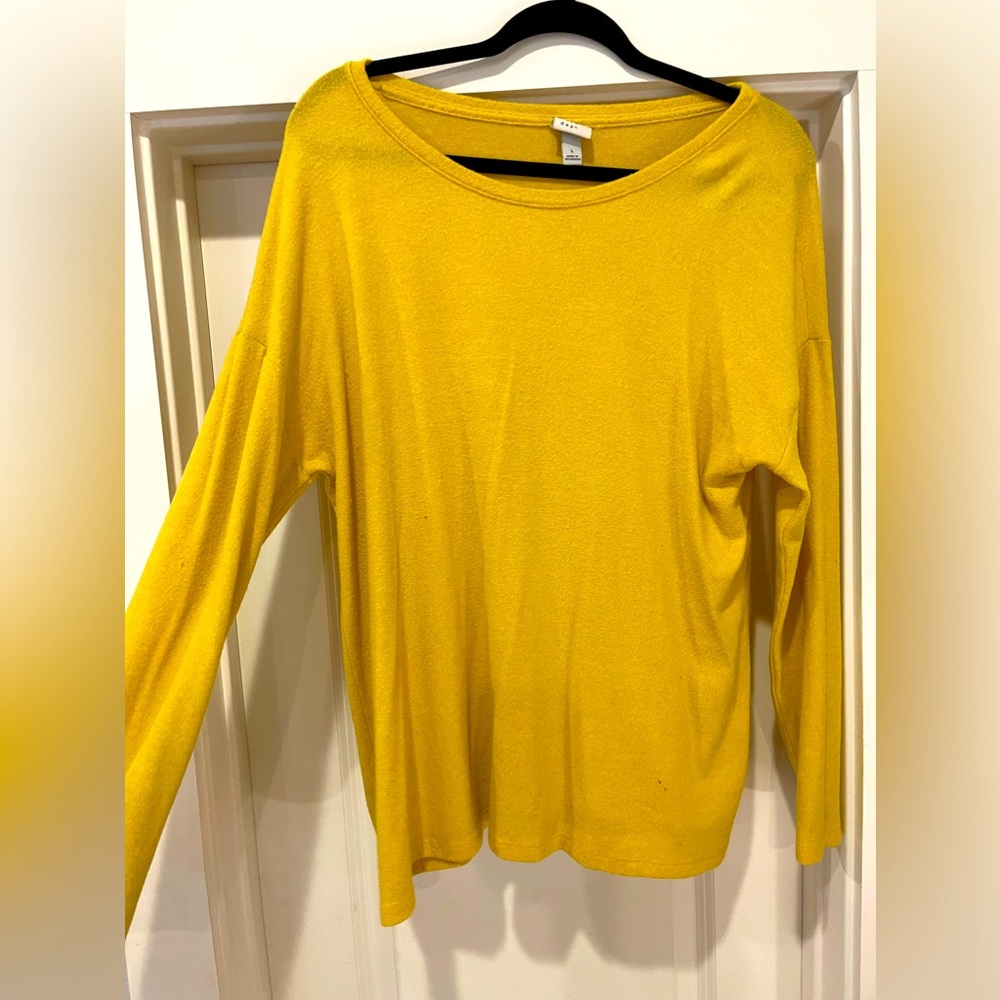 Yellow sweater